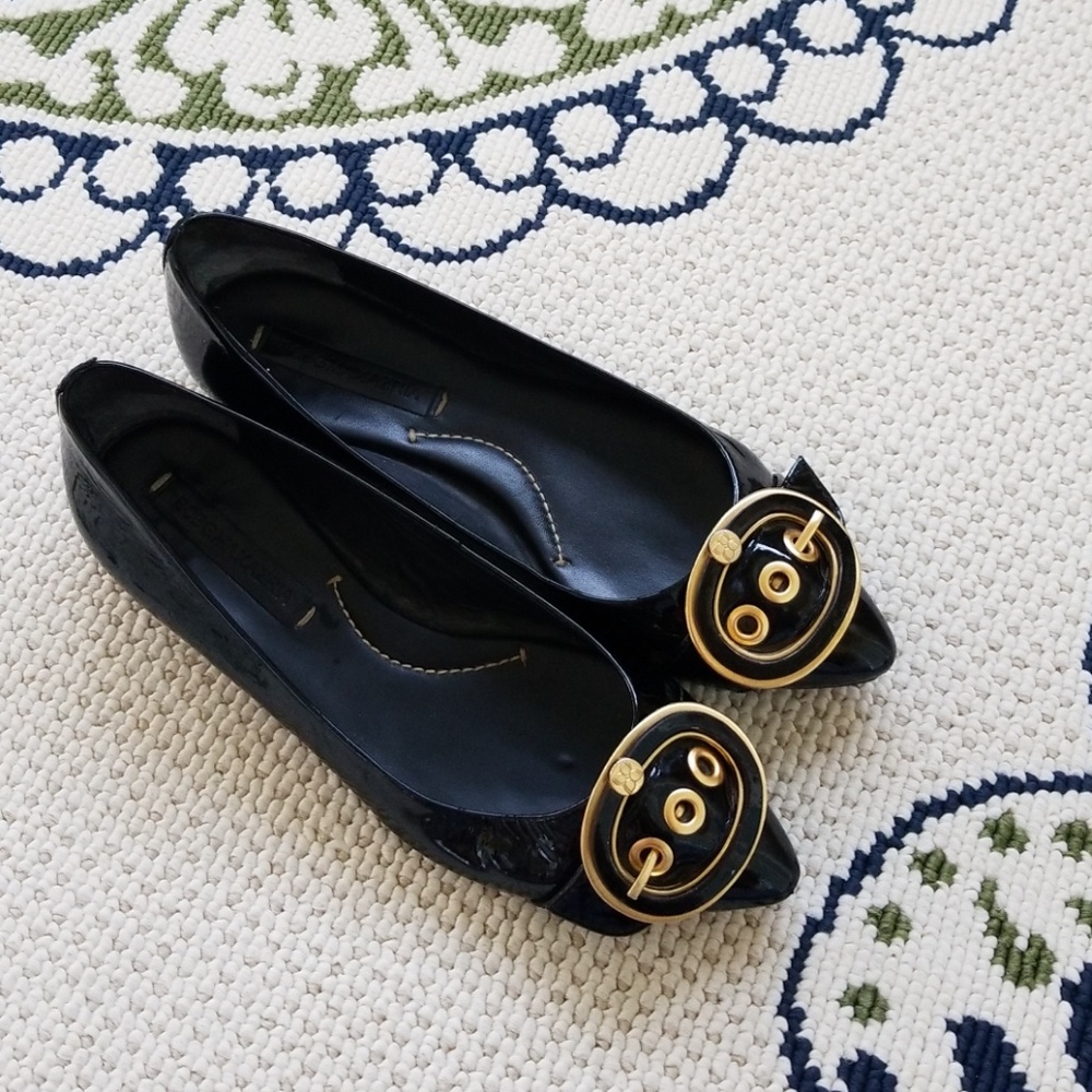 BCBGMaxZaria Black Slides size 7.5